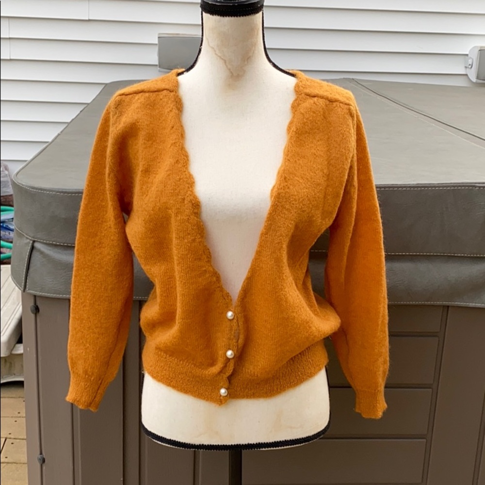 Crystal Kobe vintage sweater perfect for fall